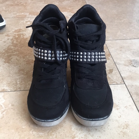 Wedges - Picture 2 of 5